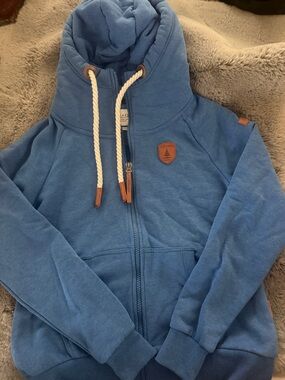 Wanakome Chambray Blue Zip Hoodie with Cream Rope Drawcords